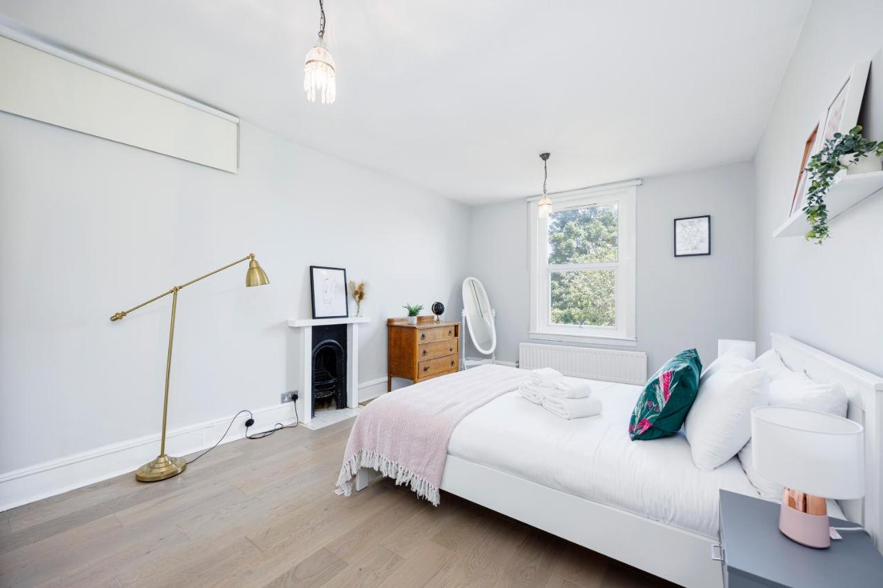 Welcomestay Colliers Wood Two Bed Apartment - Home Away From Home Londra Exterior foto