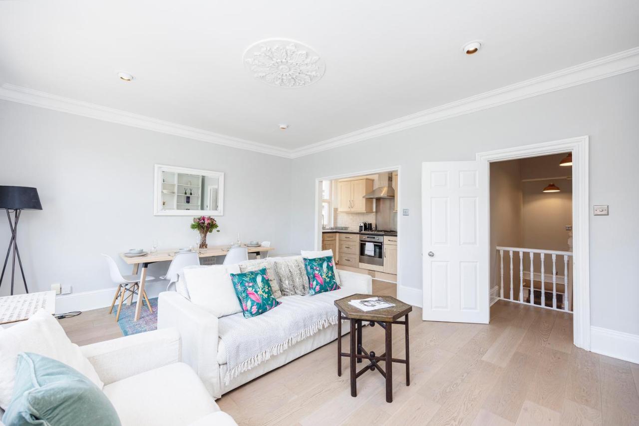 Welcomestay Colliers Wood Two Bed Apartment - Home Away From Home Londra Exterior foto