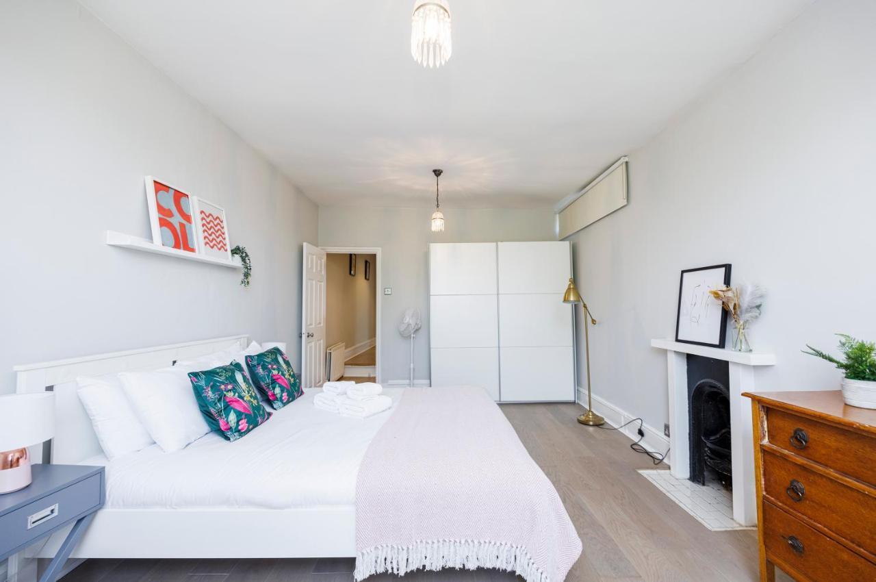 Welcomestay Colliers Wood Two Bed Apartment - Home Away From Home Londra Exterior foto