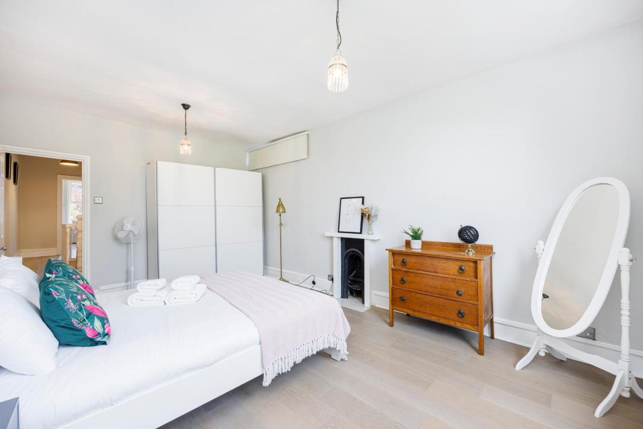 Welcomestay Colliers Wood Two Bed Apartment - Home Away From Home Londra Exterior foto